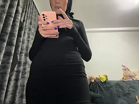 Snapshot of GumusGuray chatting on 03/13/25, 02:27 GumusGuray online show from 03/13/25, 02:27