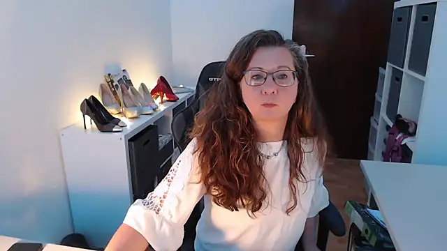 Snapshot of GeilesLuder75 chatting on 03/11/25, 09:24 GeilesLuder75 online show from 03/11/25, 09:24