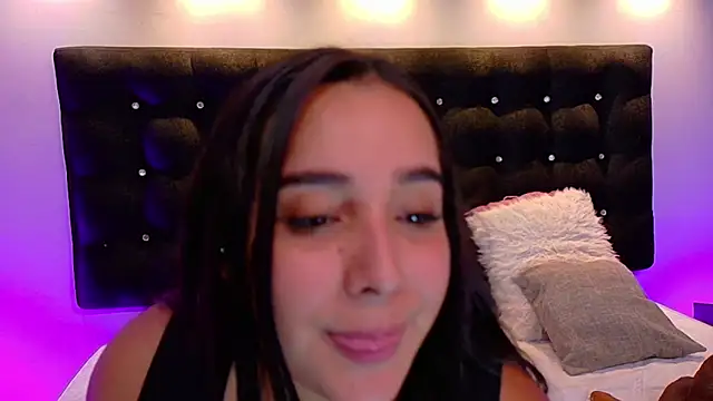 ValenScott1 online show from 02/11/25, 04:24