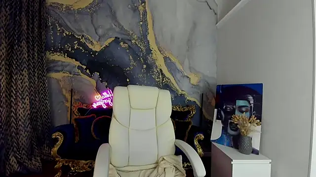 CassandraGood online show from 03/16/25, 06:42