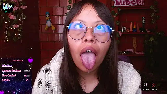 MidoriQuiinn online show from 11/12/25, 02:50