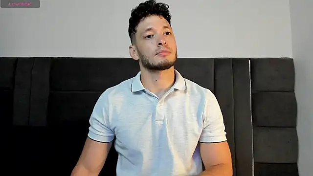 alejandro  2 online show from 04/14/26, 06:36