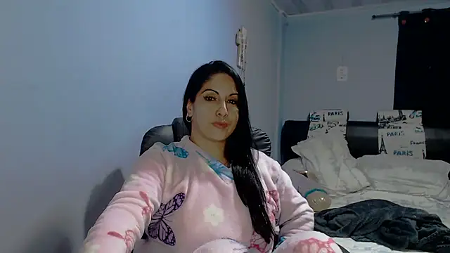 Snapshot of sahtlove1 chatting on 07/14/26, 04:06 sahtlove1 online show from 07/14/26, 04:06