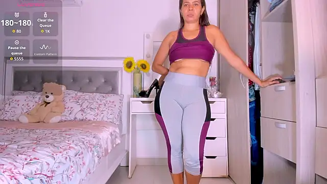 Snapshot of sharonDulce chatting on 02/12/26, 02:17 sharonDulce online show from 02/12/26, 02:17