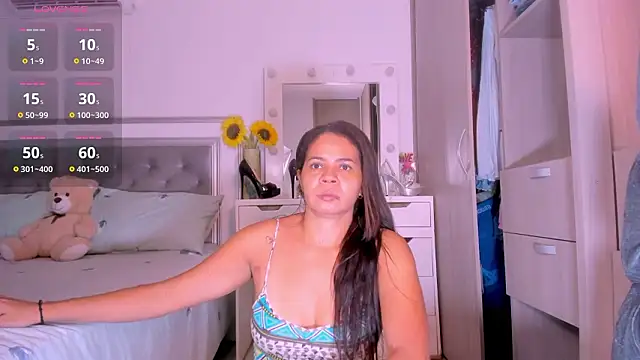 Snapshot of sharonDulce chatting on 02/28/26, 04:13 sharonDulce online show from 02/28/26, 04:13