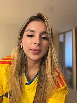 Snapshot of oriana_zoeee chatting on 07/07/26, 10:14 oriana zoeee online show from 07/07/26, 10:14