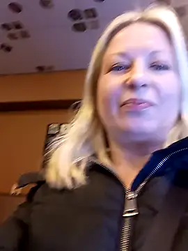 Snapshot of Arina_smiles chatting on 01/26/25, 04:30 Arina smiles online show from 01/26/25, 04:30