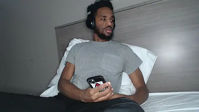 Snapshot of ChrisVacher chatting on 02/19/25, 05:38 ChrisVacher online show from 02/19/25, 05:38