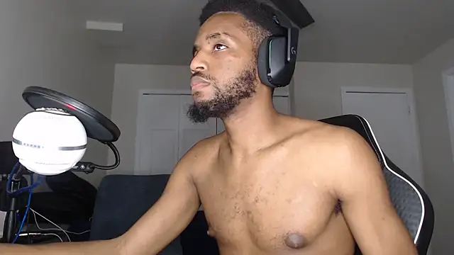 Snapshot of ChrisVacher chatting on 12/23/25, 02:09 ChrisVacher online show from 12/23/25, 02:09