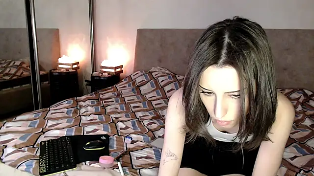 Snapshot of -Yummybabes- chatting on 05/16/26, 10:41 -Yummybabes- online show from 05/16/26, 10:41