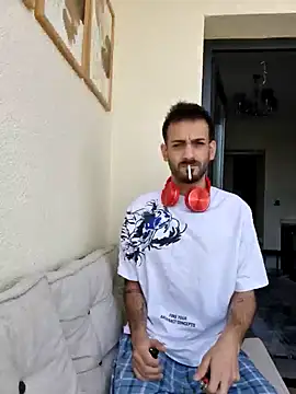 Snapshot of Drkats chatting on 04/02/26, 12:25 Drkats online show from 04/02/26, 12:25