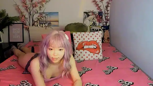 Snapshot of Stripchatlady chatting on 02/13/25, 04:07 Stripchatlady online show from 02/13/25, 04:07