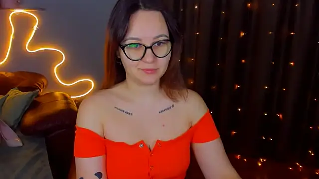 EsterLogan online show from 01/15/25, 05:40