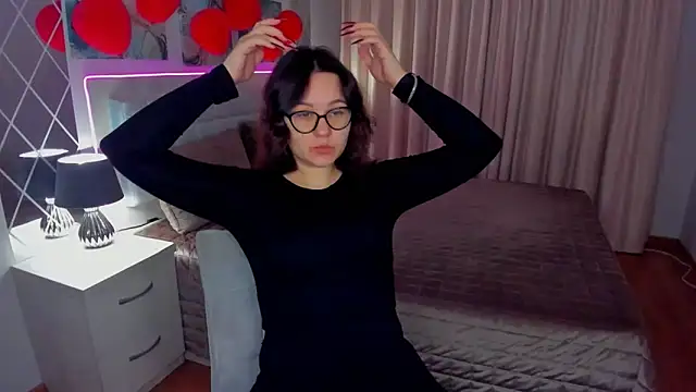 EsterLogan online show from 03/07/25, 05:29