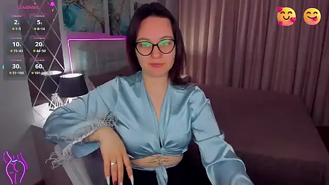 EsterLogan online show from 03/21/25, 05:21