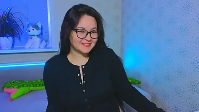 EsterLogan online show from 11/29/25, 08:17