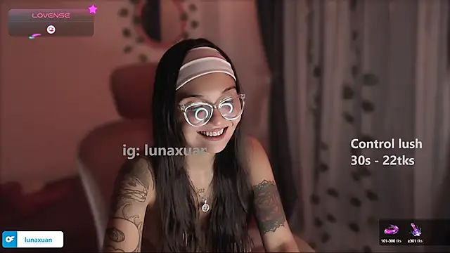 LunaXuan online show from 02/08/25, 05:29