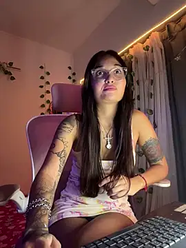 LunaXuan online show from 03/16/25, 12:12