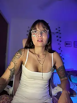 LunaXuan online show from 03/05/26, 03:46