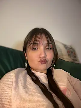 LunaXuan online show from 07/14/26, 02:27