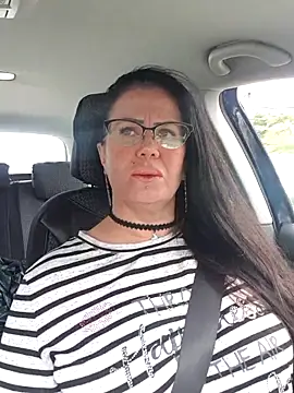 x  KHALEESI  x online show from 10/13/25, 10:04