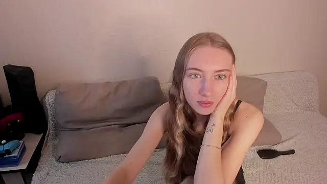 secret dreams   online show from 02/10/25, 08:42