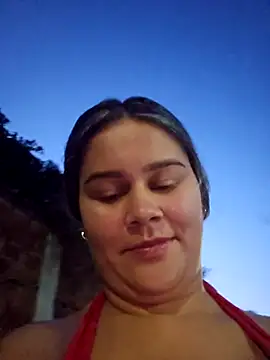 Snapshot of sweet_lucia chatting on 01/08/25, 03:50 sweet lucia online show from 01/08/25, 03:50