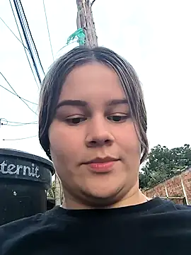 Snapshot of sweet_lucia chatting on 01/15/25, 10:13 sweet lucia online show from 01/15/25, 10:13