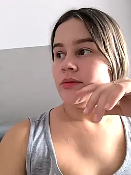 Snapshot of sweet_lucia chatting on 01/17/25, 02:18 sweet lucia online show from 01/17/25, 02:18