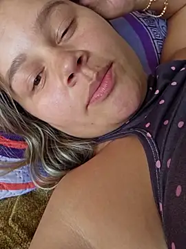 Snapshot of sweet_lucia chatting on 03/01/25, 07:48 sweet lucia online show from 03/01/25, 07:48