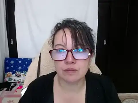 Sonialorens  online show from 12/13/24, 04:16