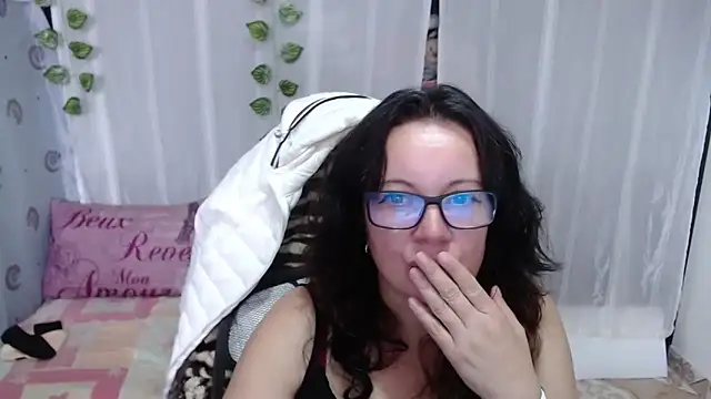 Sonialorens  online show from 01/28/25, 04:19
