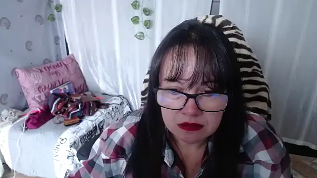 Sonialorens  online show from 02/14/25, 07:54