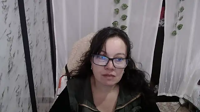 Sonialorens  online show from 03/05/25, 08:42