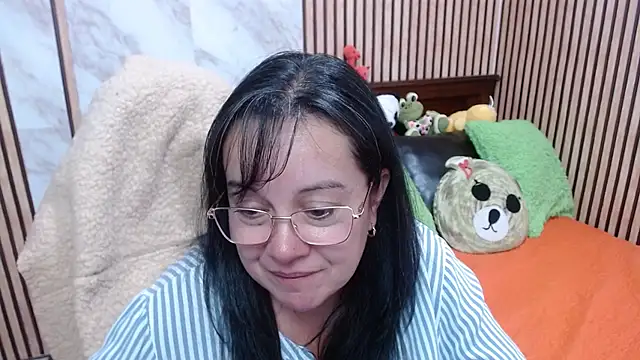 Sonialorens  online show from 09/25/25, 10:57
