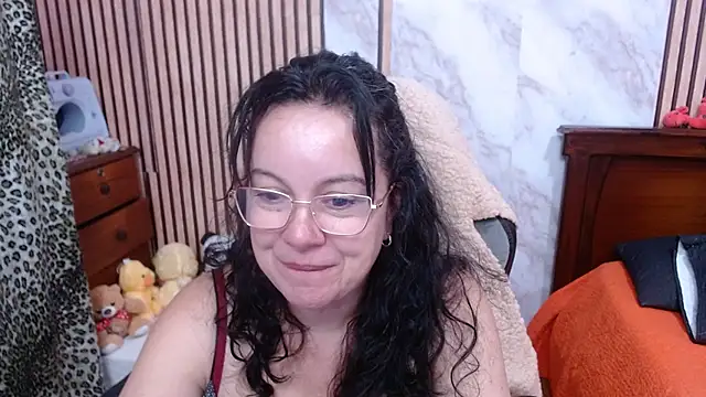 Sonialorens  online show from 10/01/25, 11:22