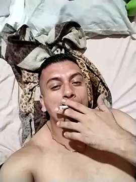 Snapshot of starplss chatting on 10/26/25, 07:58 starplss online show from 10/26/25, 07:58