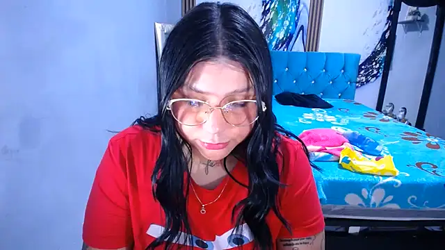 Snapshot of venuxwilliam chatting on 06/14/26, 02:35 venuxwilliam online show from 06/14/26, 02:35
