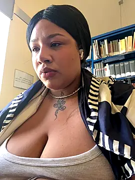 IamSashaLuv online show from 09/30/25, 09:14