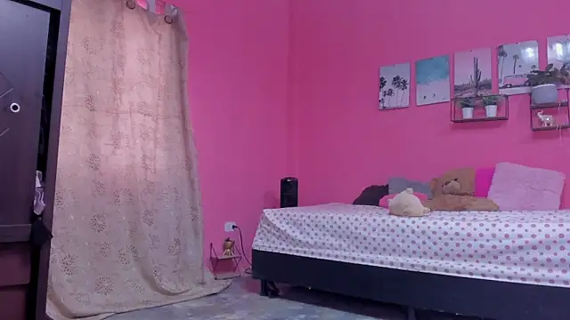 Emma lean online show from 02/04/25, 01:27