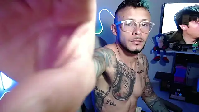 Snapshot of sebastian_horny chatting on 10/05/25, 11:13 sebastian horny online show from 10/05/25, 11:13