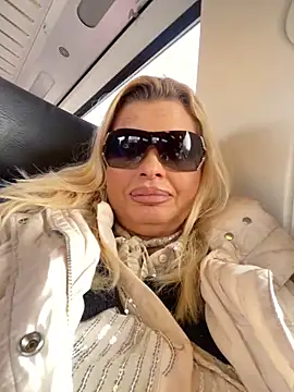 Lisavontease online show from 02/23/25, 02:35