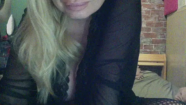 Lisavontease online show from 11/29/25, 10:18