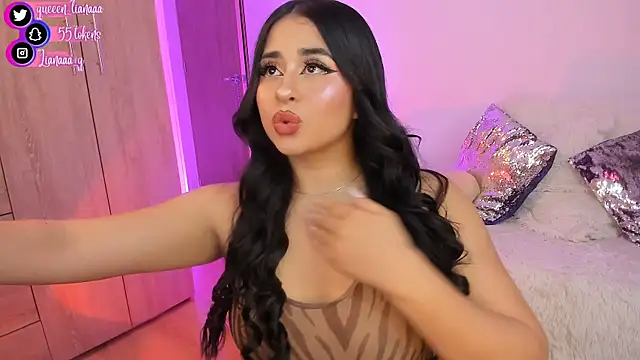 Snapshot of Queen_liana chatting on 02/19/25, 06:11 Queen liana online show from 02/19/25, 06:11