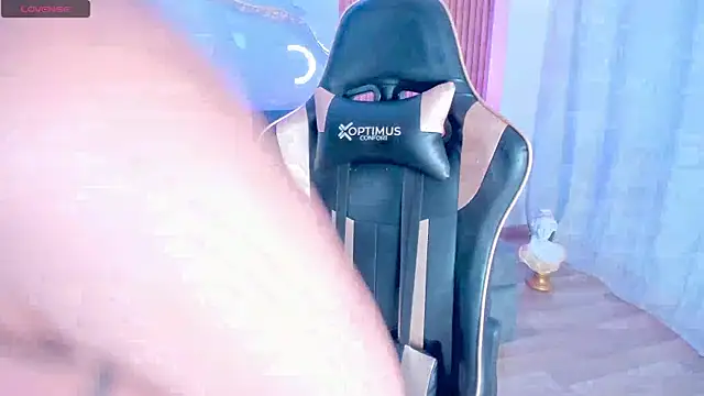 LaraBaker online show from 01/13/25, 11:17