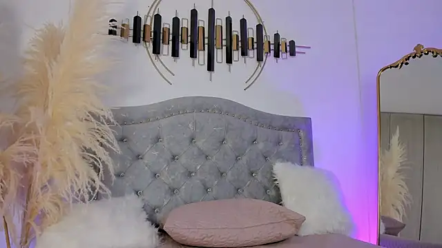 LaraBaker online show from 02/08/25, 11:13