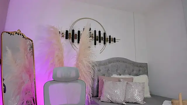 LaraBaker online show from 02/11/25, 10:59