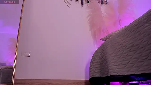 LaraBaker online show from 03/07/25, 08:33