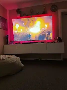 Snapshot of BasedCoook chatting on 10/19/25, 07:14 BasedCoook online show from 10/19/25, 07:14