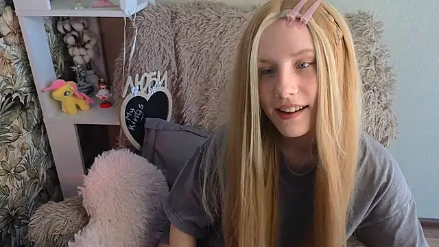 sarakaell online show from 06/04/26, 01:33